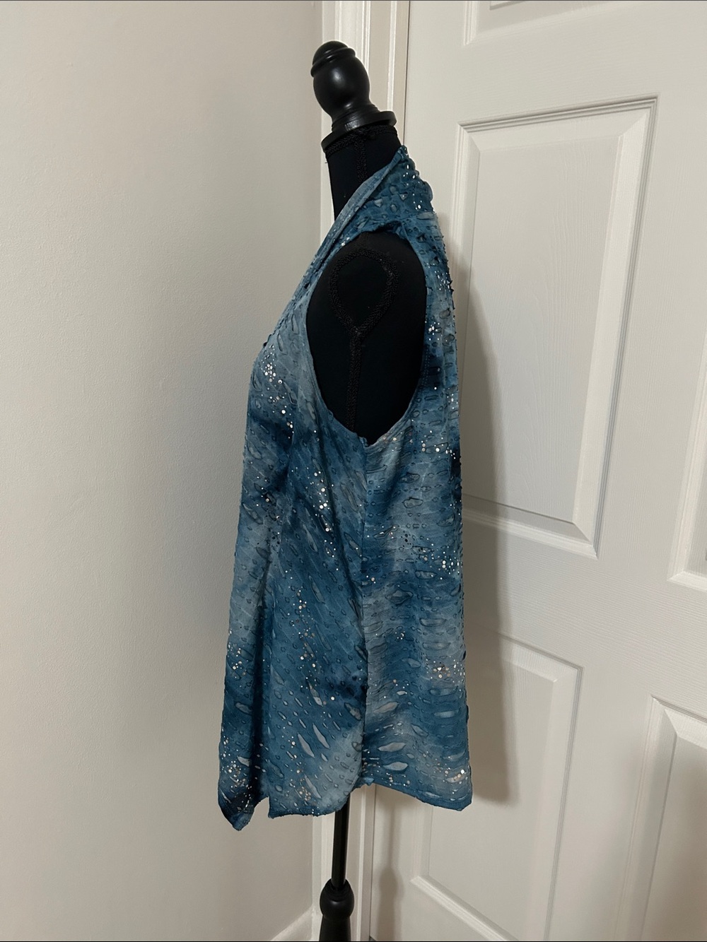 new directions Blue Tie-Dye Open Front Asymmetrical Vest with Sparkle - Picture 3 of 5